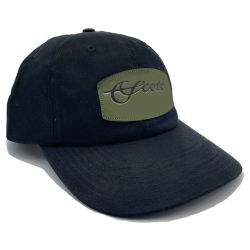 5-panel sort hat med grøn patch fra Scott